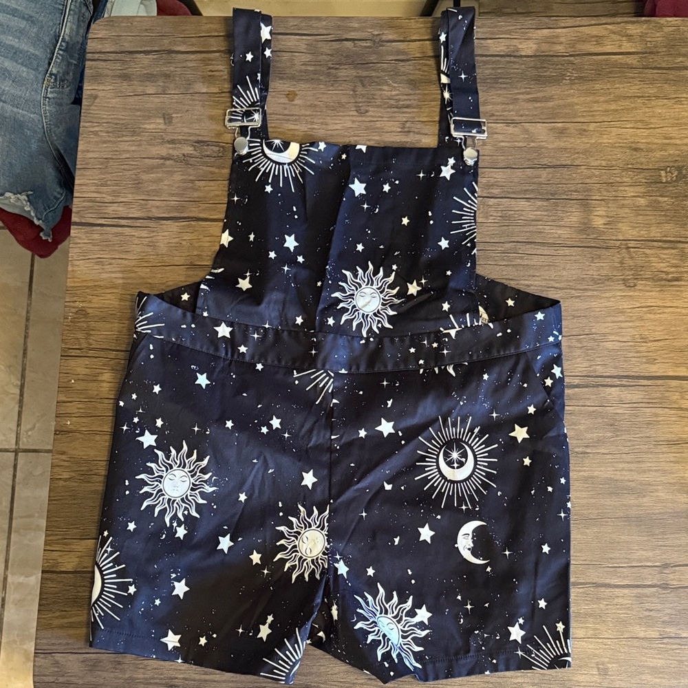 ROMWE Black Celestial Print Women Shorts
